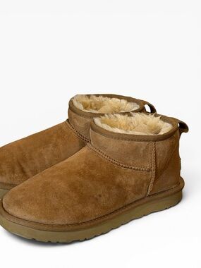 UGG Women’s Classic Ultra Mini Boots - Chestnut. Size 8